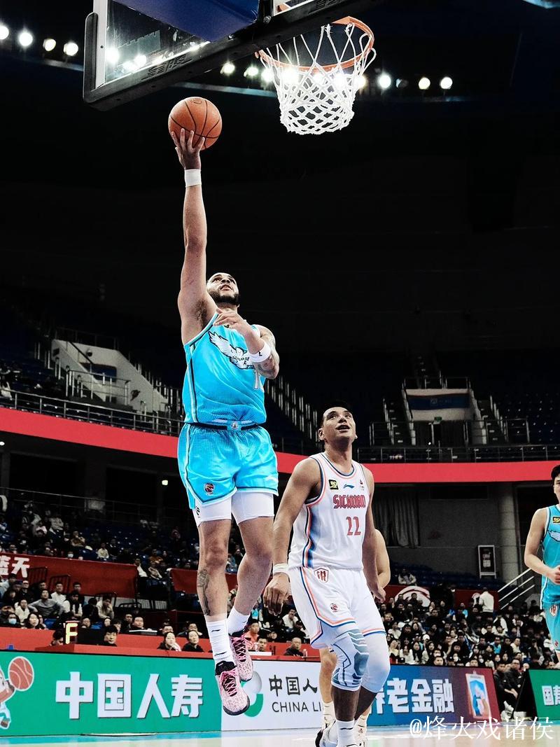 韦瑟斯庞18分钟高效出战，贡献16分4篮板4助攻